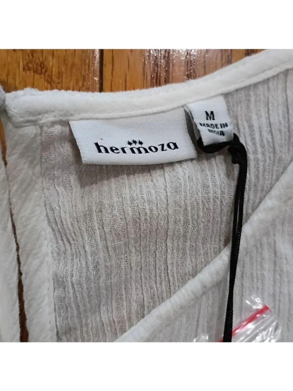 Hermoza Womens White Short Sleeve Romper Lightweight Medium Size M - Picture 5 of 11